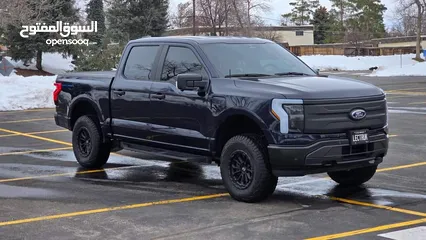  5 F150 Lightning Lariat 2022