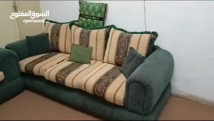  2 كنب مخمل لون زيتي وذهبي