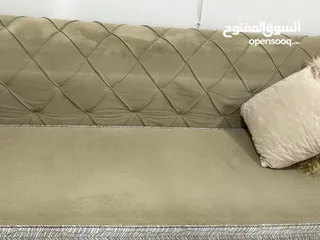  3 ركنه بحاله جيده جدا لا يوجد اي كسور