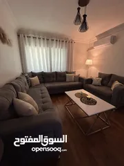  5 بيع طقم كنب   طقم لغرفة الجلوس بحالة جديدة استخدام خفيف