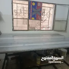  1 طاوله رخام  تفصيل جديد طول مترين عرض متر ونص ارتفاع 90