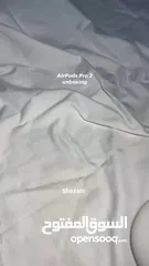  23 النسخة الأمريكى سيريال على العلبة ونفس السيرل محفور على البوكس و كل فردة من السماعاتAirpods pro2 USA