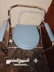  5 كرسي حمام متحرك لكبار السن مستعمل بحاله الوكاله