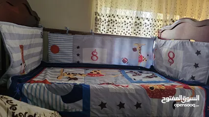  4 تخت بيبي خشب تمريكي صولد تم شراءه من مفروشات الحمود لمفروشات الاطفال  لغاية 5 سنوات مع فرشه
