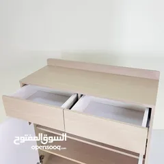  4 خزانة أحذية مودرن بالوانها الجذابة وسعتها التخزينية تحتوي على 3رفوف و2أدراج مع سطح لامع