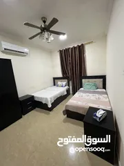  4 شقق 3 غرف مفروشه للايجار الشهري بمنطقة الوادي