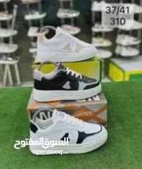  14 أحذية بسعر العرض