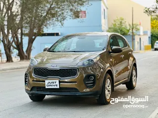  6 KIA SPORTAGE2.0L 2016 MODEL WITH WELL-MAINATINED AND LOW MILEAGE CAR