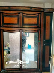  2 غرفة نوم خشب لاتيه بحالة ممتازة بدون تواليت تخت وخزانة و2 كومدينة بدون تواليت