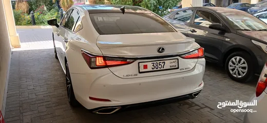  4 Lexus ES350 2023