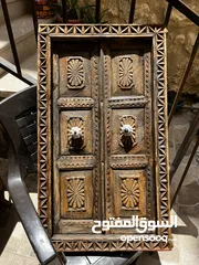  1 تحفه اثريه للبيع او للبدل على طيور او ببغاء بتفس القيمه