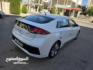  30 هونداي ايونك 2018 فل كامل فحص كامل عداد 130Km مالك 1 فقط