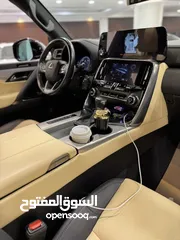  6 لكزس LX600 F sport