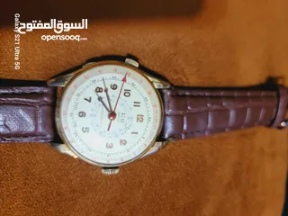 4 ساعات قديمه مخزنه
