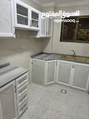  10 شقة بالزرقاء الجديدة للإستثمار أو السكن .
