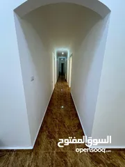  7 شقه في تلاع العلي كبيرة للبيع