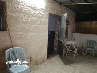  11 شقة أرضية للبيع