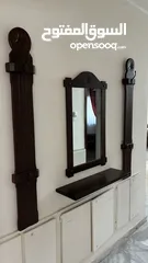  1 Used mirror shelf and hangers خشب فاخر جدا مراي و علاقتين و رف