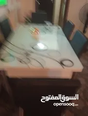  1 طاولة سفرة بحالة جيدة للبيع