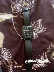  1 Series 6 / 44mm ما فيها اي عطل ولا خدوش الساعه ممتازه جدا  معها 3 كستك كل التفاصيل موجوده بالصور