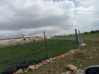  2 ارض سكنيه قرب مثلث حور فوعرا للبيع بسعر مغري