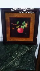  14 لوحات  رسم زيتي.. وتطريز