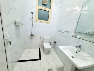  12 شقه للايجار بمدينة أبوظبي بمنطقة الشامخه