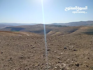  16 قطعة ارض 3دونمات ونصف فقط  مطلة ومرتفعه واصل جميع خدمات شرق جرش دحل