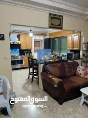  8 شقة مميزة للبيع في الكرسي  -  قرب المخابرات طابق اول 190م تشطيب سوبر ديلوكس بسعر مغري