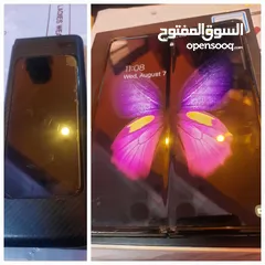  1 Samsung Galaxy Fold