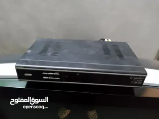  4 تلفزيون سامسونج 32 بوصه للبيع مع رسيفر جي جارد