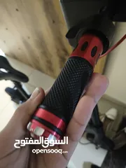  9 electric scooter with added seat but needs to change the battery,  سكوتر كهربائي مضاف إليه كرسي  ولك