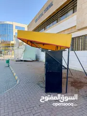  3 مظلة و حافظات وستاندات ماكينات السلش .