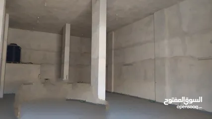 2 مخازن للايجار بالقرب من دوار عزموط