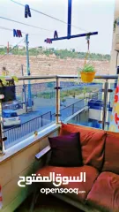  5 شقة للبيع في سطح مرحبا- الشرفة (يبعد اقل من 5 دقائق عن دوار المنارة)