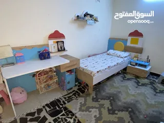  1 سرير+مكتب (غرفة اطفال)+كنتور+ كومدي تعليق