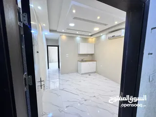  1 مكتب تجاري مميز في الدوار السابع 33 متر للايجار