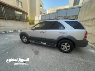  2 جيب سيرسنتو 2009 ، ماشي 173الف كيلو متر مرخص و مأمن