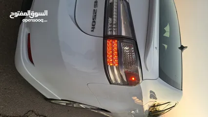  5 سيارة لكزس hs250h 2010 بحالة وكالة