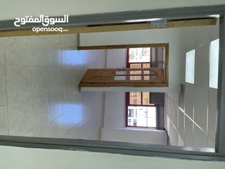  20 مكتب واسع وسط مدينة رام الله للايجار