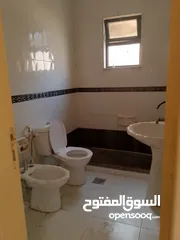  12 شقه في شميساني للبيع بسعر مناسب