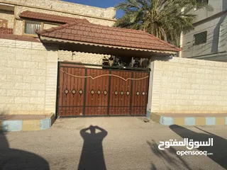  2 بيت طابقين لااليجار  او للبيع