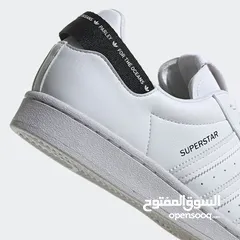  24 adidas SUPERSTAR