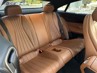  10 Mercedes-Benz E200 Coupe AMG 2022