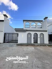  7 منازل للبيع تشطيب تام مقسم قطران يبعد اقل من 3 كيلو عن مسجد خلوه فرجان