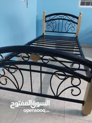  4 تختين حديد