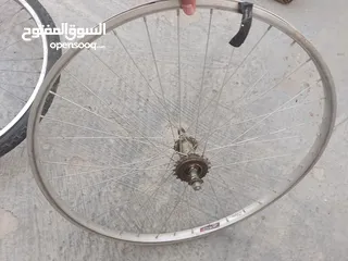  6 سلام عليكم في معي بسكليت مستعمل للبيع المستعجل نمره 26 شغاله ميه الميه