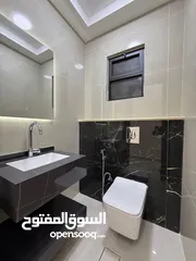  22 شقق ط2 او3 للبيع في الجبيهة ابو العوف عمارة على شارعين تشطيبات فخمة مساحة 177م