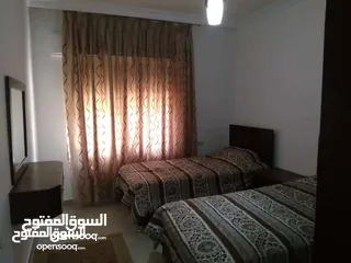  11 شقة ارضية مميزه للبيع في اجمل مناطق الجبيهه / ref 424