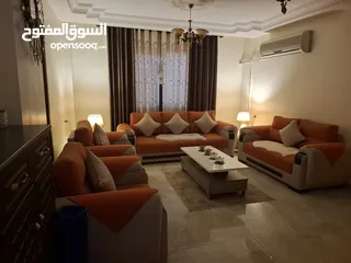  2 كنب مستعمل استعمال خفيف مثل الجديد 550 دينار !